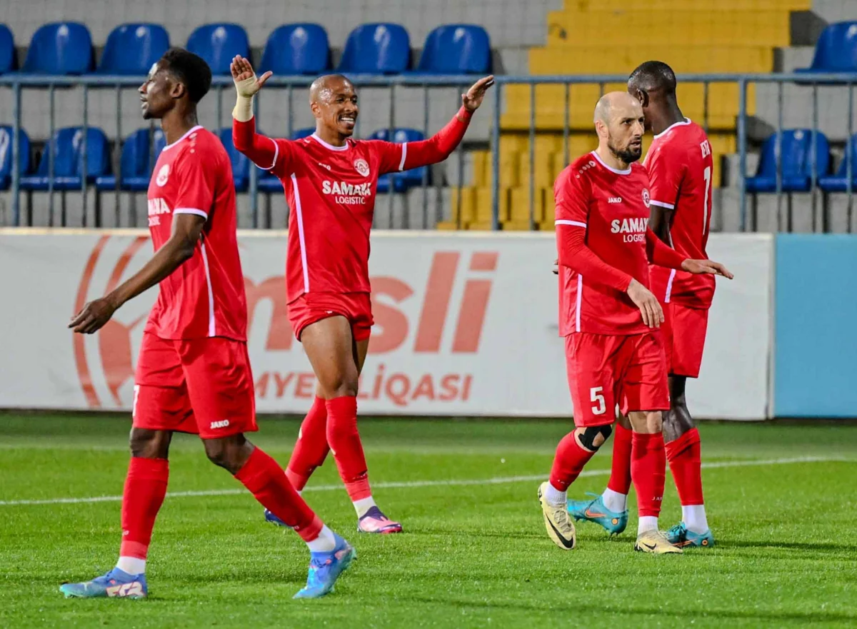 Felipe Santos 109-cu oyununda "25"ə çatıb