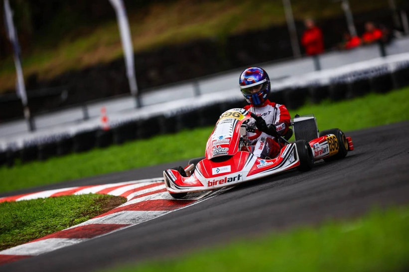 Azərbaycanın gənc pilotu mövsümün son yarışını uğurla başa vurub