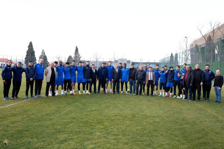 Elşən Hüseynov "Kəpəz" akademiyasının qonağı oldu