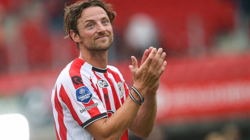 Niderlandlı futbolçu Azərbaycandan təklif alıb