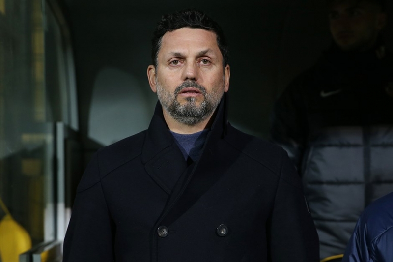 Super Liqa klubu baş məşqçisini qovdu