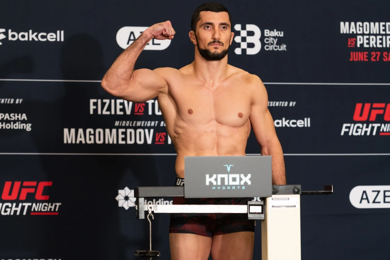 Fərman Həsənov UFC-də qələbə qazanıb