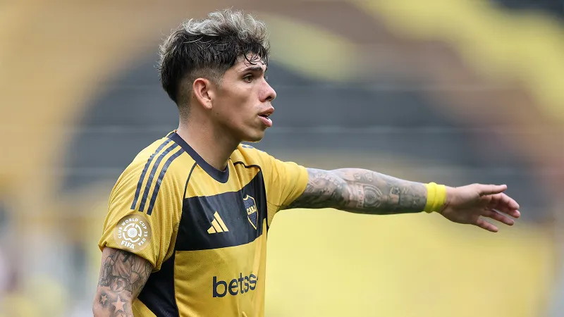 Rusiya klubu "Boka Xuniors"un futbolçusuna "elçi" düşüb