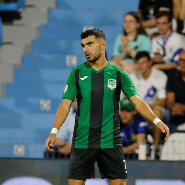 Vüsal İsgəndərlinin komandası 1-ci pilləni ələ keçirdi