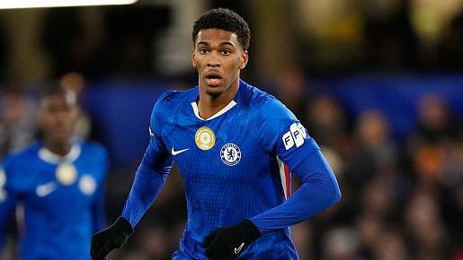 19 yaşlı futbolçu yayda "Çelsi"dən ayrıla bilər