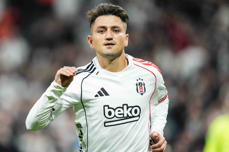 "Fənərbaxça"nın futbolçusu "Beşiktaş"da qalacaq