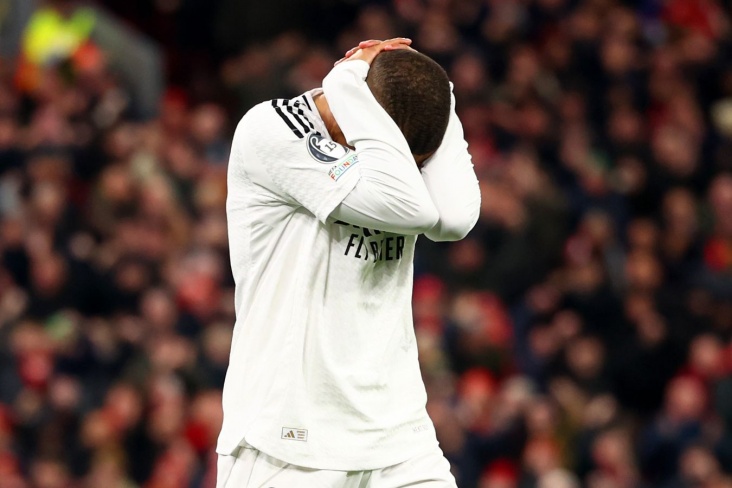 Kilian Mbappe 7 il əvvəlki uğursuz seriyanı təkrarlayıb