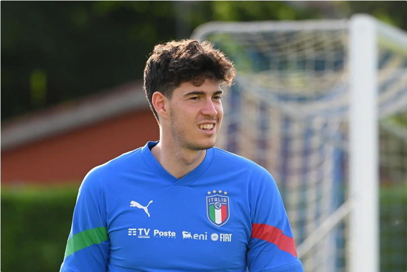 İtaliyalı müdafiəçi "Liverpul"a keçə bilər