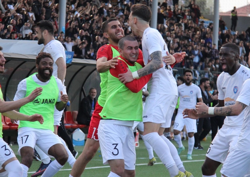 "Turan Tovuz" iki futbolçusunu göndərir