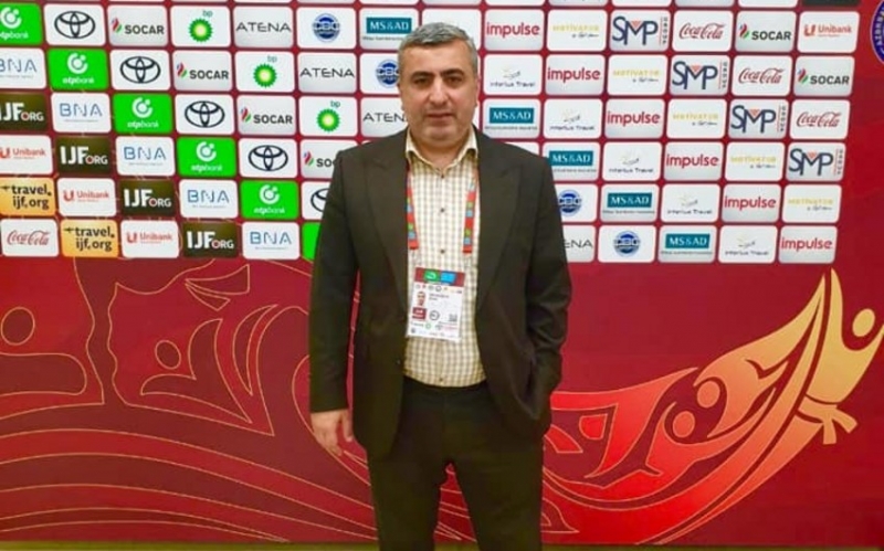 Tanınmış jurnalist koronavirusa yoluxub, süni tənəffüs aparatına qoşulub: "Ağciyərlərində 85 faiz buzlu şüşə aşkarlanıb"