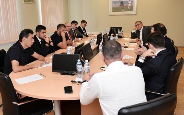 Klublar Komitəsnin iclası keçirilib