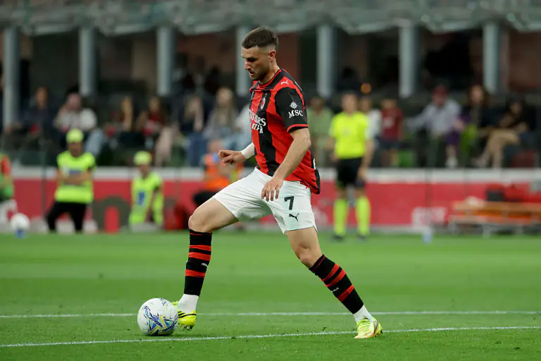 "Porto" "Milan"la razılığa gəldi