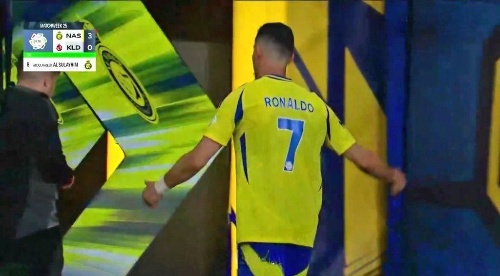 Ronaldo qol vurdu, əvəzləndi və baş məşqçiyə əsəbləşdi