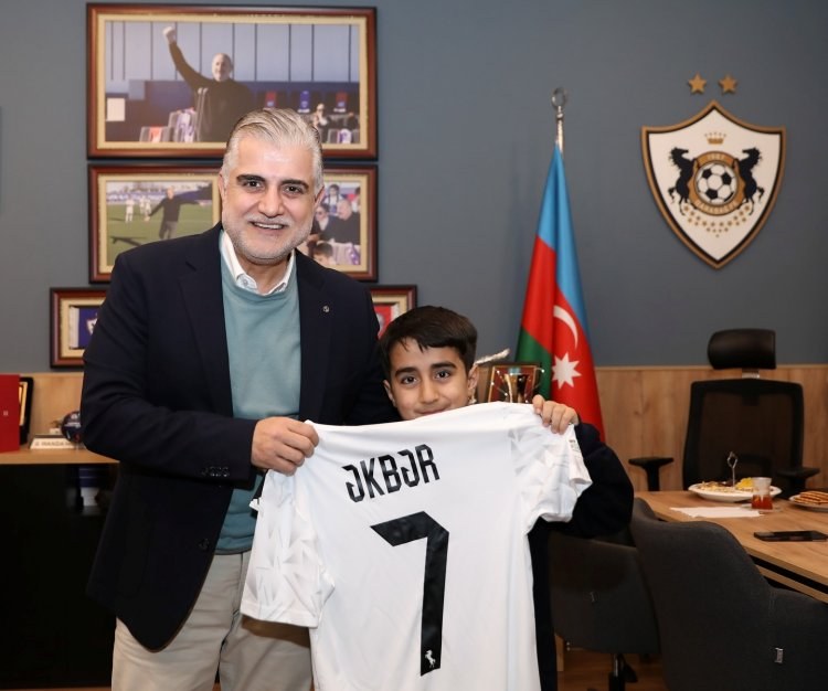 "Qarabağ"ın prezidenti Əkbərlə görüşdü