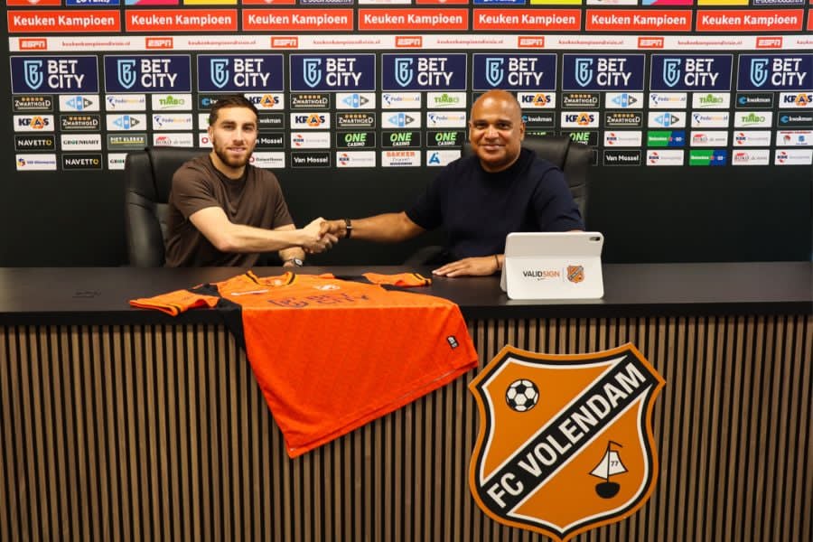 "Volendam"ın texniki direktoru: "Ozan Can Kökçü yaxşı ötürmələr verə bilir"