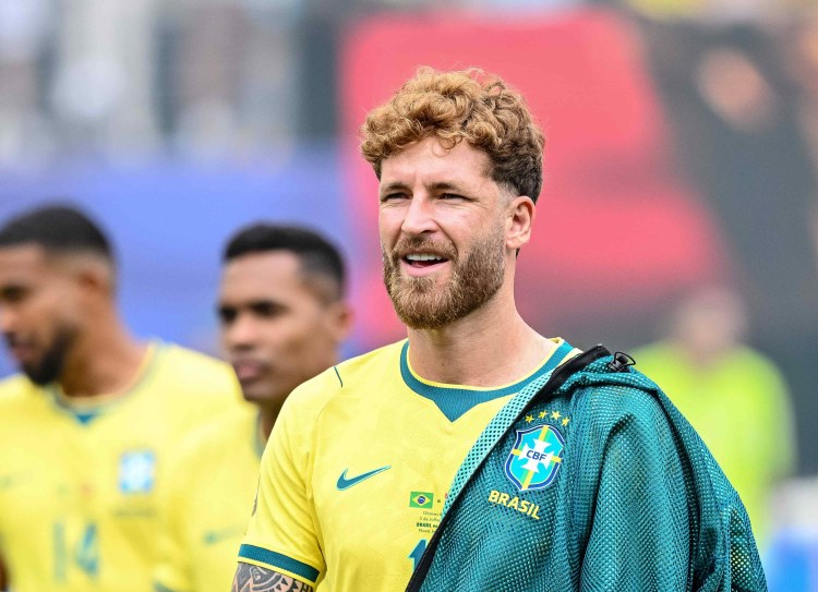 Türkiyə klubu Braziliya millisinin müdafiəçisini transfer etmək istəyir