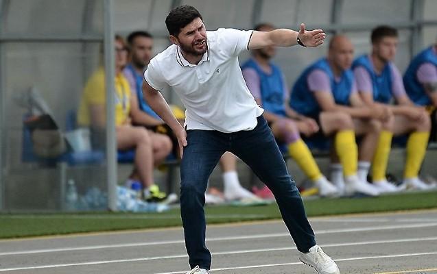 Cavid Hüseynov: “Hürənlərə fikir verib vaxtınızı itirməyin”