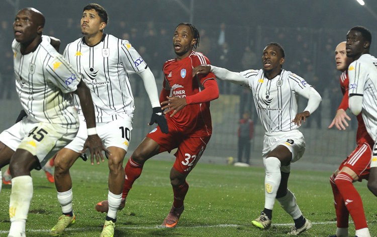 "Qarabağ"ın "Araz-Naxçıvan", "Neftçi"nin "Turan Tovuz" qarşısında üstünlüyü