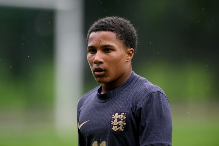 "Barselona" 18 yaşlı futbolçu ilə müqavilə bağlayacaq