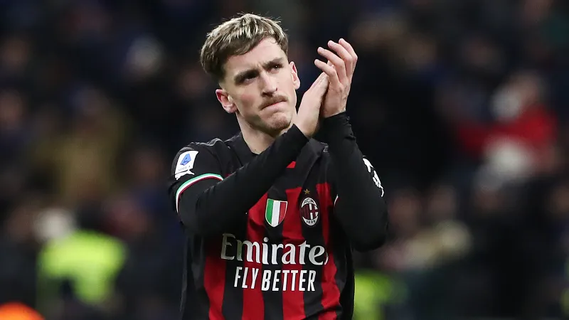 "Milan"ın yarımmüdafiəçisi ən azı 3 ay yaşıl meydanlardan kənarda qalacaq