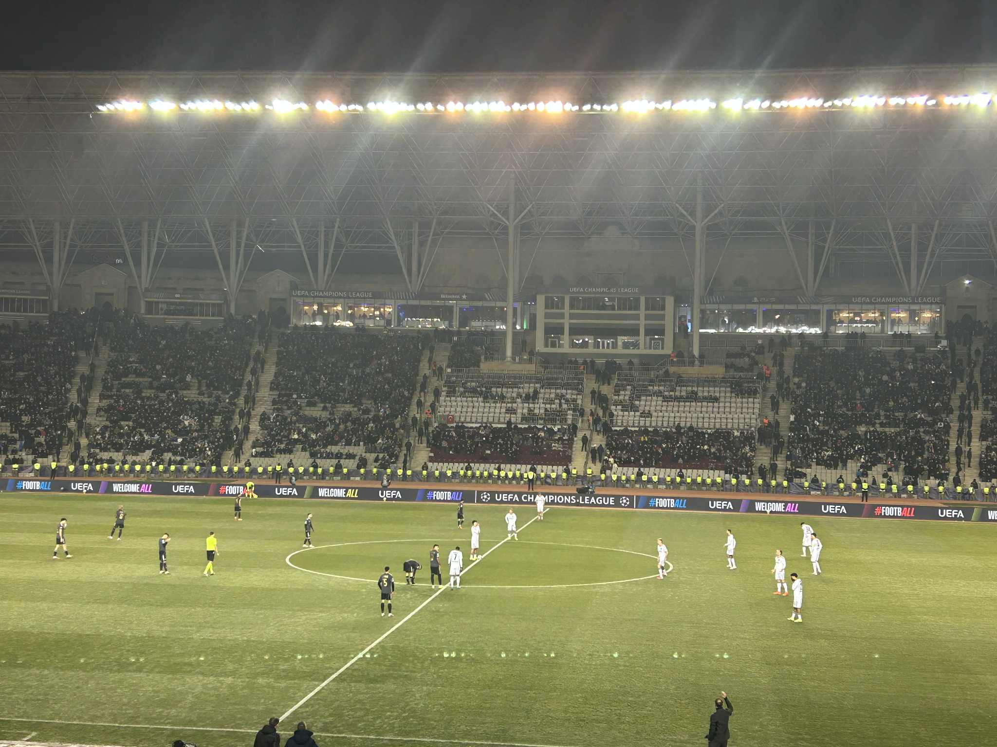 "Ayntraxt" hesabı bərabərləşdirdi