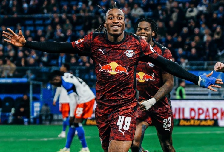 Almaniya klubu "Liverpul"dan 100 milyon avro tələb edir