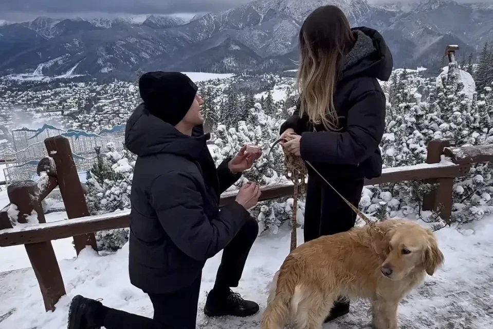 “Qarabağ”ın qapıçısı sevgilisinə evlilik təklifi etdi